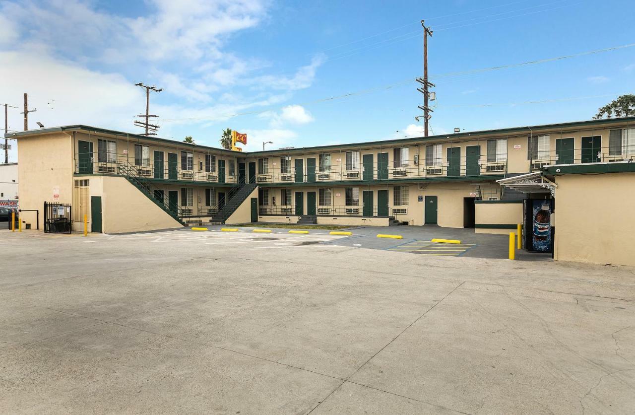 Ec 2* Los Angeles