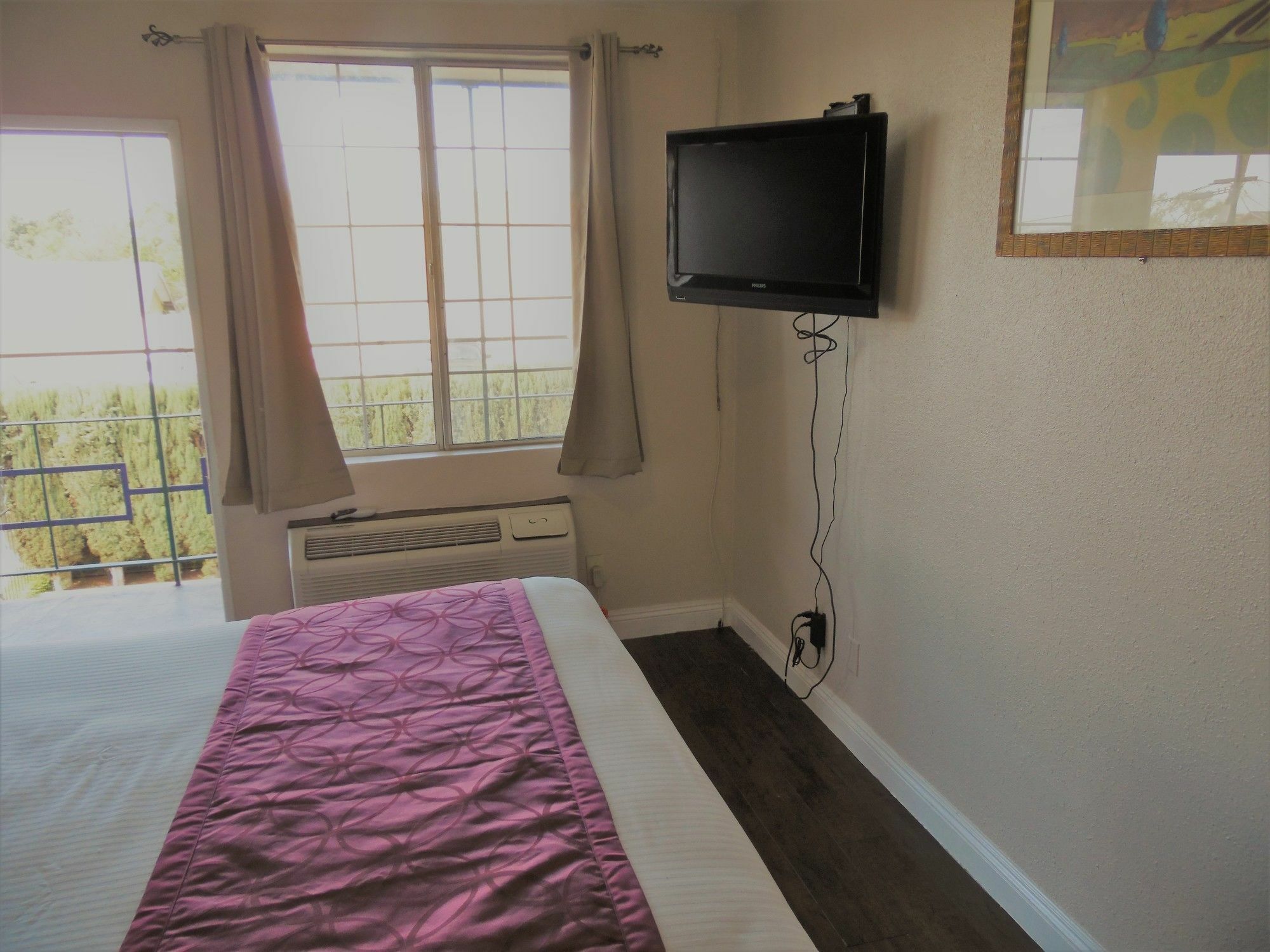 Ec Motel 2*